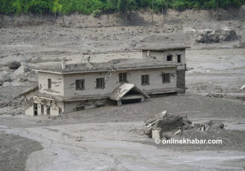 प्रभावित क्षेत्रमा संक्रामक रोग फैलिँदै, ८१ जनामा देखियो झाडापखाला
