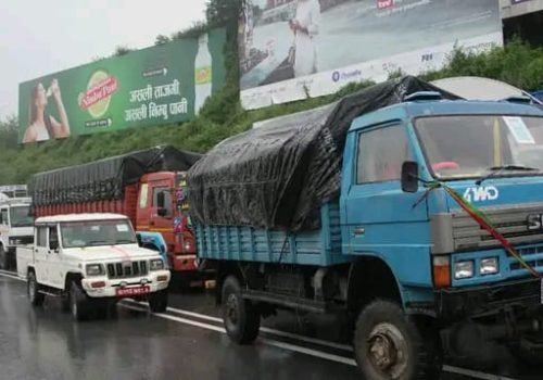 काठमाडौं भित्रिने र बाहिरिने चेकपोस्टमा सवारीसाधन होल्ड
