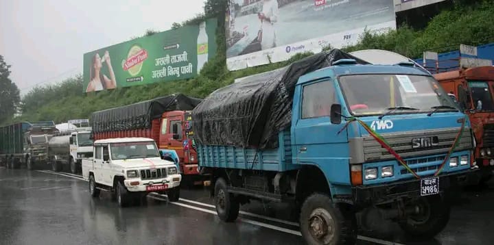 काठमाडौं भित्रिने र बाहिरिने चेकपोस्टमा सवारीसाधन होल्ड