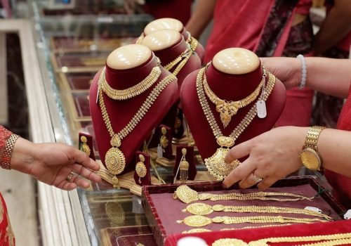 सुनको मूल्य बढ्यो, आज कतिमा हुँदैछ कारोबार