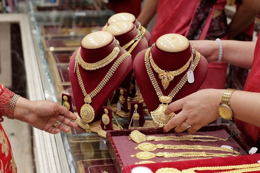 सुनको मूल्य बढ्यो, आज कतिमा हुँदैछ कारोबार