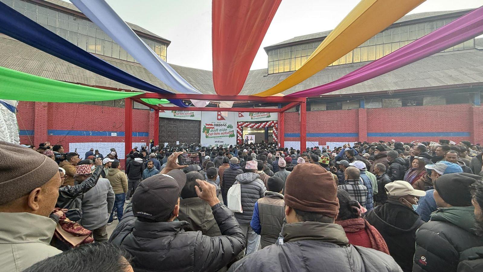 कांग्रेसको १५औँ महाधिवेशनको बन्दसत्र सुरु, तीन क्लस्टरमा छलफल