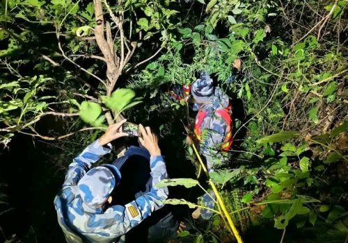 काभ्रेमा हाइस माइक्रोबस २५० मिटर तल खस्यो, ३ जना घाइतेको उद्धार