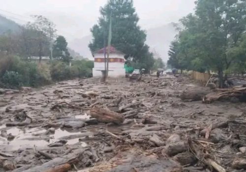 भुटानमा हिमताल फुट्दा भीषण बाढी, प्रसिद्ध तातोपानी कुण्ड बगायो, भारतका दुई राज्यमा हाई अलर्ट