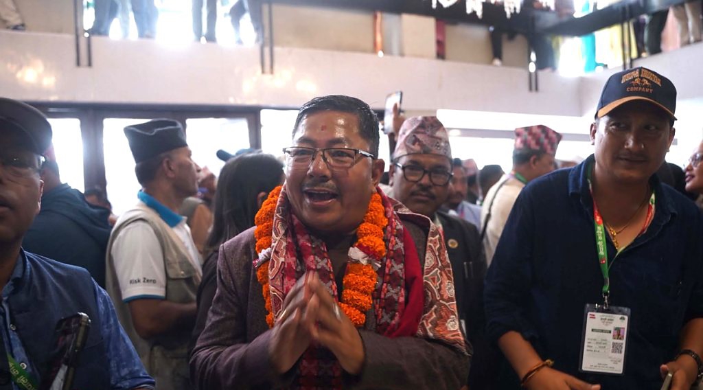 कांग्रेस सभापतिमा उम्मेदवारी दिएका खड्गी : आन्तरिक लोकतन्त्र बलियो बनाउन आएको हुँ
