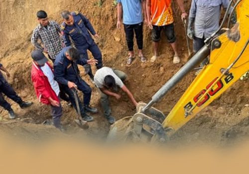 बागलुङमा माटोको ढिस्कोले पुरिएर दुई मजदुरको मृत्यु, एक गम्भीर घाइते