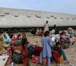पाकिस्तानमा रेल दुर्घटना : ६ जनाको मृ#त्यु, ३० जना घाइते