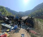 तनहुँमा सिमेन्ट बोकेको ट्रक सडकबाट २० मिटर तल खस्यो, चालकको मृत्यु